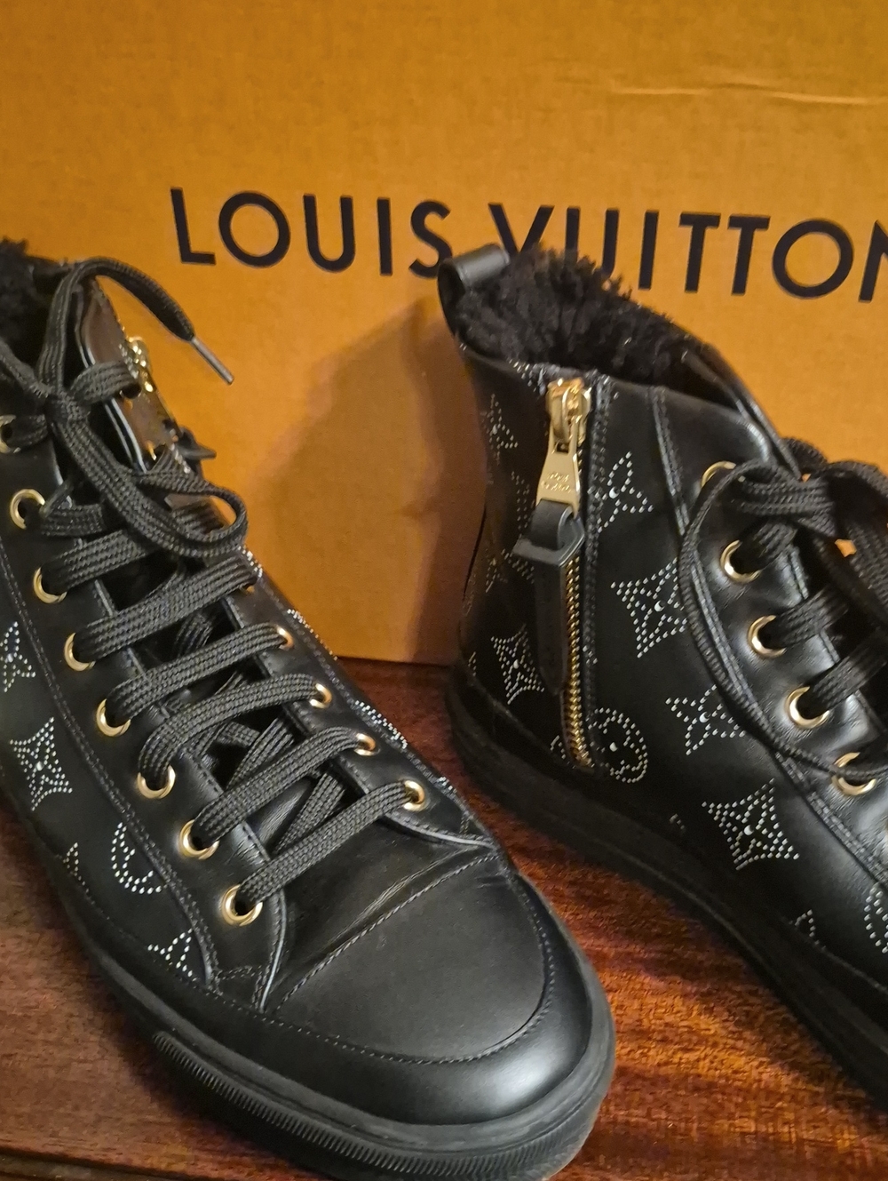 Louis Vuitton Women's Black Leather High-Top Sneakers